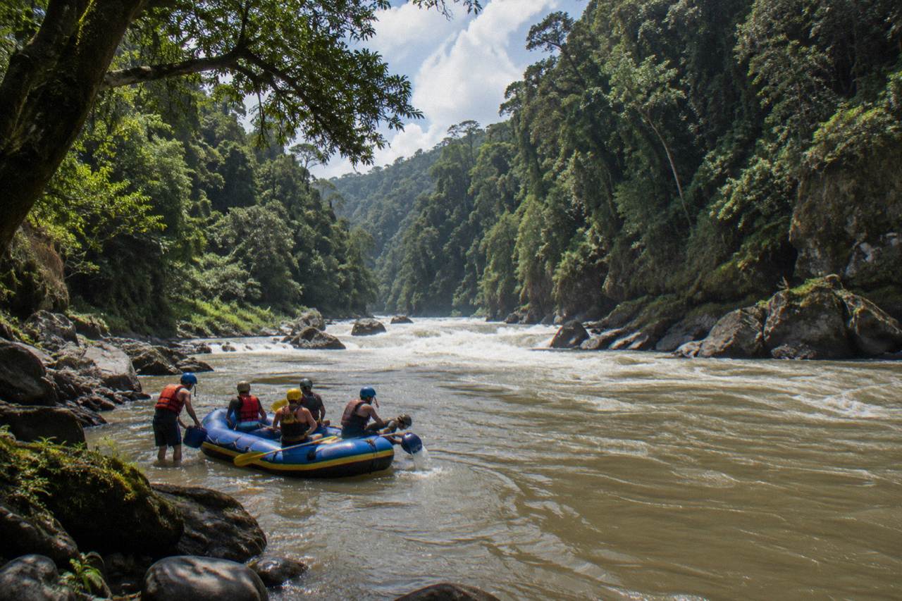 Full Day Pacuare River Rafting Experience