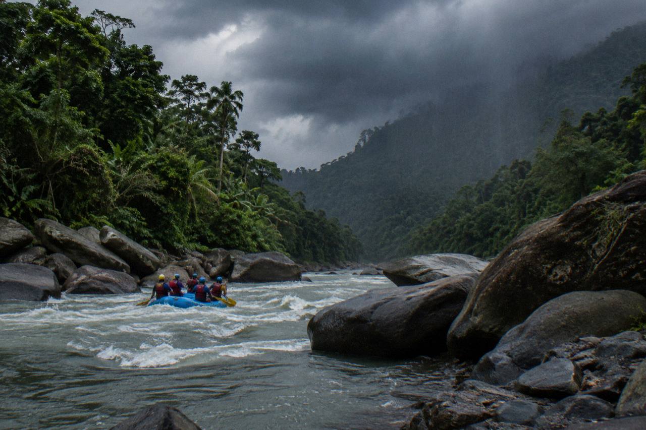 Pacuare River Rafting Class IV from Turrialba